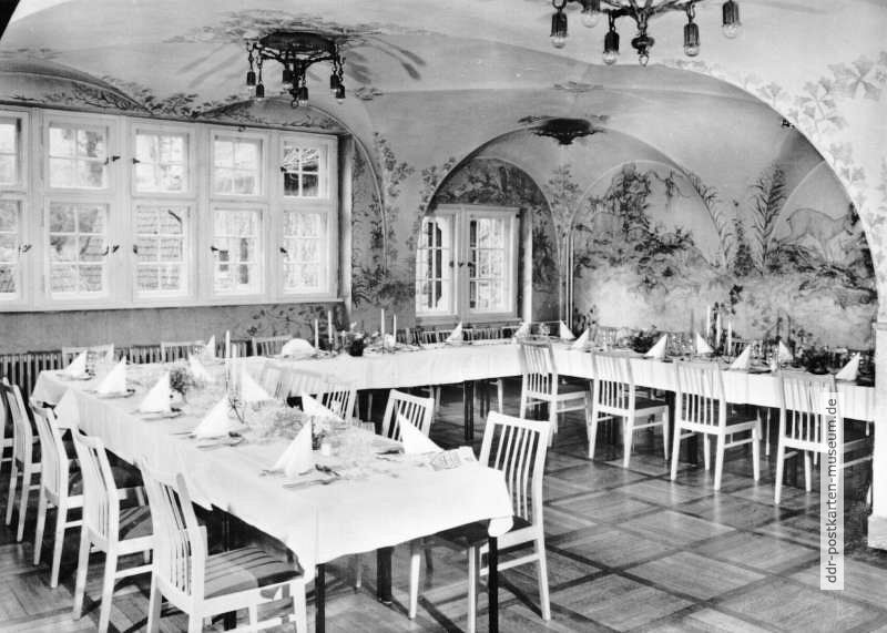 Wartburg bei Eisenach, Jägerzimmer im Wartburghotel - 1972
