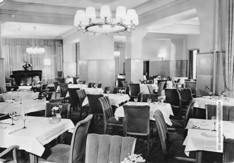 Berlin, Weinrestaurant im Hotel "Adria" - 1957