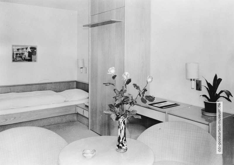 Warnemünde, Einbett-Studiozimmer im Hotel "Neptun" - 1971