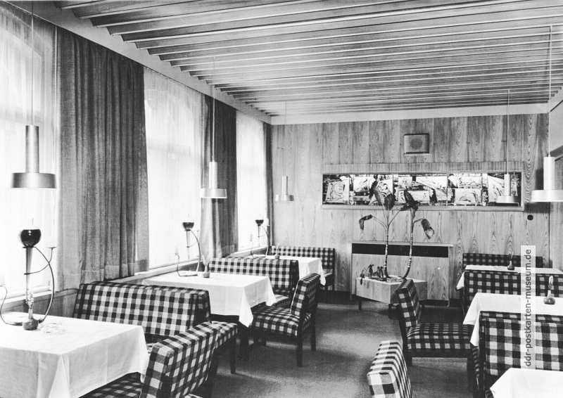 Zwickau, Weinrestaurant im HO-Hotel "Wagner" - 1967