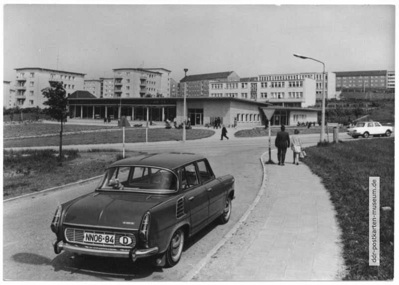 Kaufhalle im Neubaugebiet - 1970