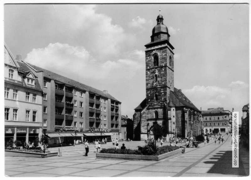 Fußgängerzone Neumarkt mit Neubauwohnblock - 1976