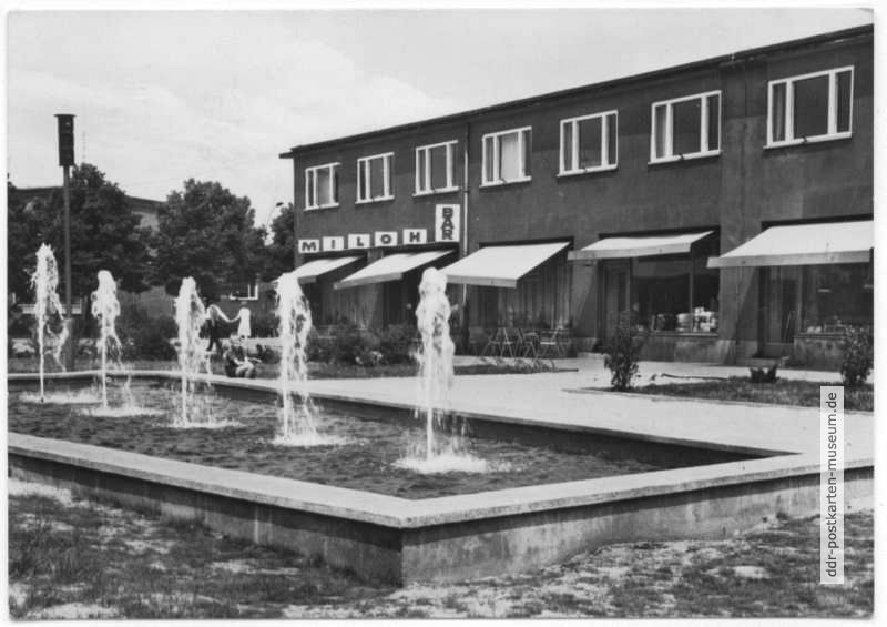 Milchbar mit Springbrunnen - 1967
