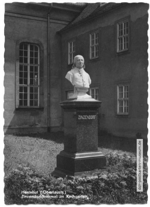 Zinzendorf-Denkmal im Kirchgarten - 1960