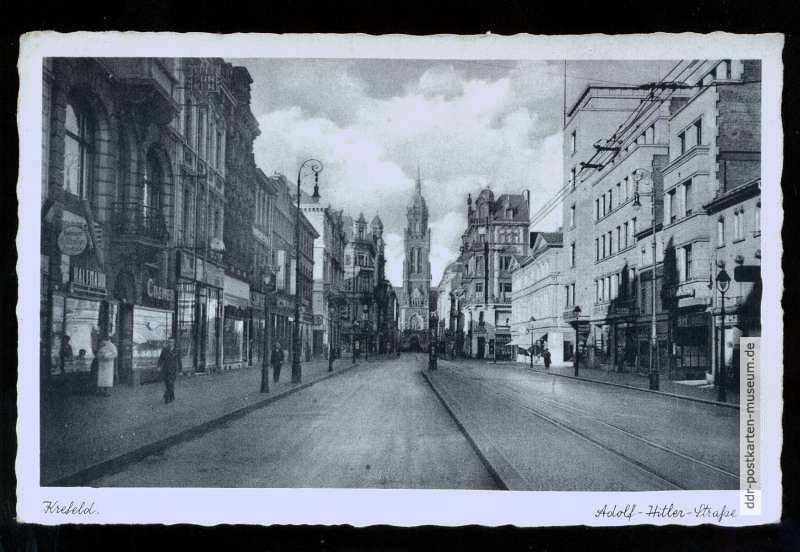Krefeld nach der Umbenennung der Rheinstraße in Adolf-Hitler-Straße - 1935