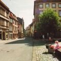 Klassische Einbild-Ansichtskarte aus Gotha mit Marktstraße und Hauptmarkt - 1995