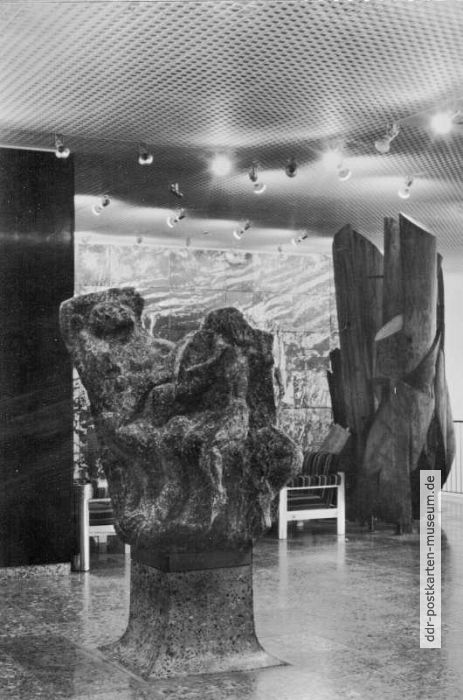 Steinplastik in der Empfangshalle vom FDGB-Erholungsheim "Am Fichtelberg" in Oberwiesenthal - 1976