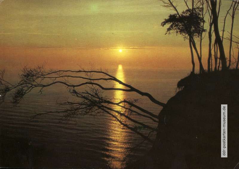 Sonnenaufgang an der Steilküste der Insel Rügen - 1988