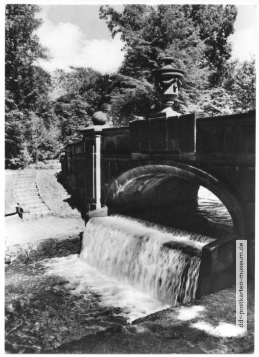 Steinerne Brücke im Schloßpark - 1973