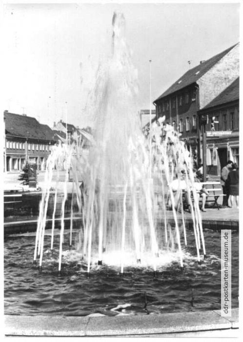 Springbrunnen an der Hauptstraße - 1972