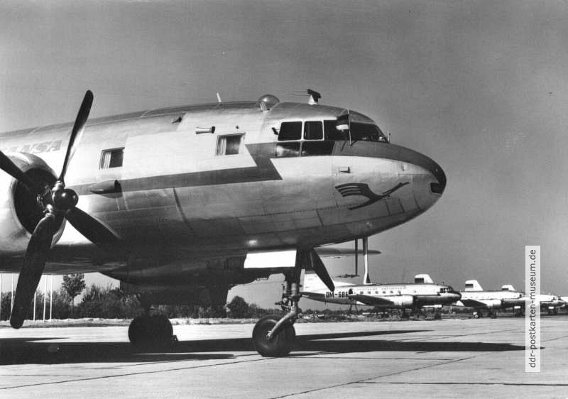 Mittelstreckenflugzeuge "IL 14" auf dem Flughafen Berlin-Schönefeld - 1957 / 1960