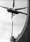 Hubschrauber "Mi 4" für Kranflüge vom Interflug-Betriebsteil Wirtschaftsflug - 1965
