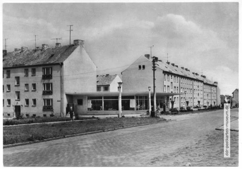 Kaufhalle an der Mühlenstraße - 1964