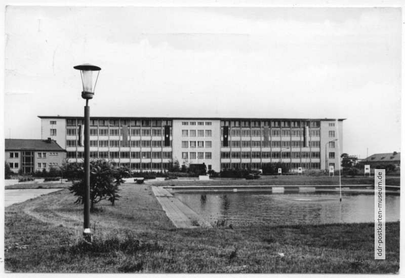 Technische Hochschule für Chemie "Carl Schorlemmer" - 1974 / 1976