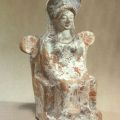 Antikensammlung - Thronende Athena (Attisch, frühes 5. Jahrhundert v.u.Z.) - 1986