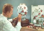 VEB Staatliche Porzellan-Manufaktur, Künstler bei der Indischmalerei - 1964