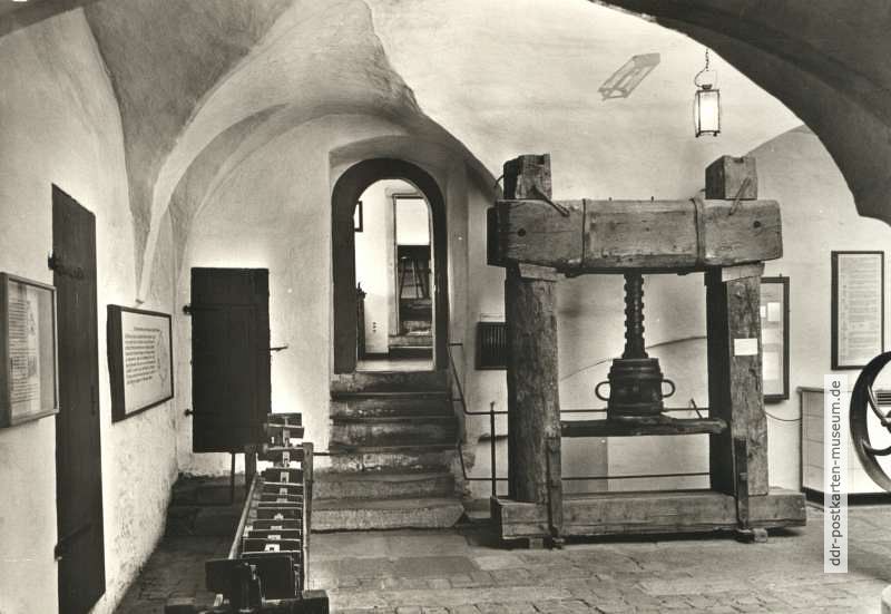 Museum in der Bertholdsburg, Papierpresse um 1800 in der Abteilung Heimatgeschichte - 1980