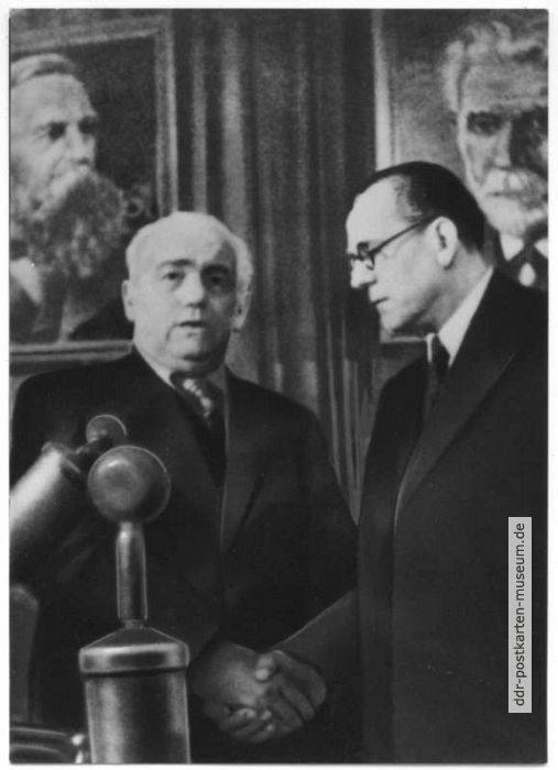 Vereinigungsparteitag von KPD und SPD 1946, Wilhelm Pieck und Otto Grotewohl - 1969