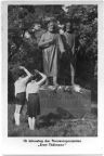 Junge Pioniere am neuerbauten Marx-Engels-Denkmal in Karl-Marx-Stadt - 1958