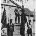 Junge Pioniere bei der Ehrenwache am Lenin-Denkmal in Eisleben - 1969