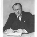Ministerpräsident Otto Grotewohl im Arbeitszimmer seines Amtssitzes - 1952