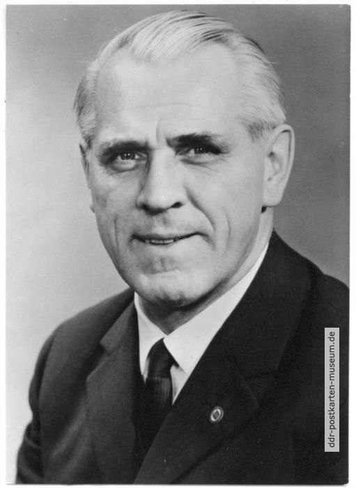 Willi Stoph, Mitglied des Politbüro des ZK der SED und Vorsitzender des Ministerrates - 1977