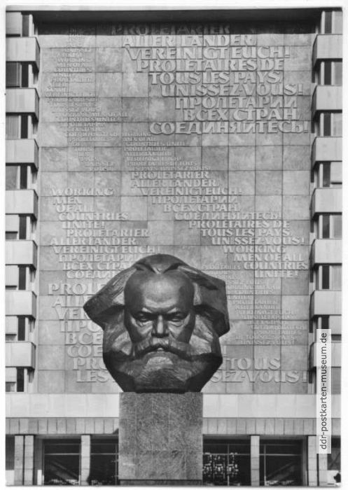 Karl-Marx-Monument in Karl-Marx-Stadt - 1971
