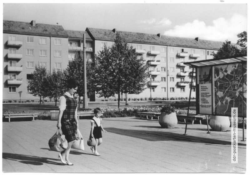 Neubauten am Platz der Einheit - 1965
