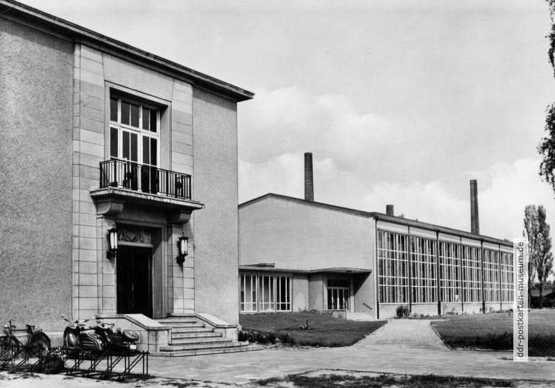 Kulturpalast und Sporthalle - 1965