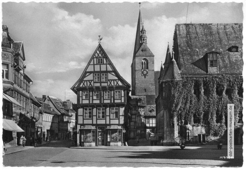 Markt mit Rathaus und St. Benedikt-Kirche - 1957