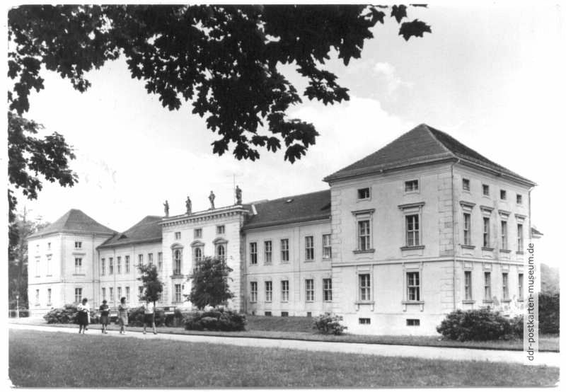 Schloß, jetzt Diabetiker-Sanatorium "Helmut Lehmann" - 1981