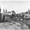Schloß mit Bahnbrücke, Petrikirche und Schloßmühle - 1980