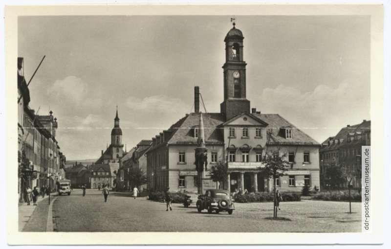 Platz der Befreiung mit Rathaus, Kunigundenstraße - 1956