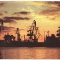 Blick zum Seehafen Nord bei Sonnenuntergang - 1989