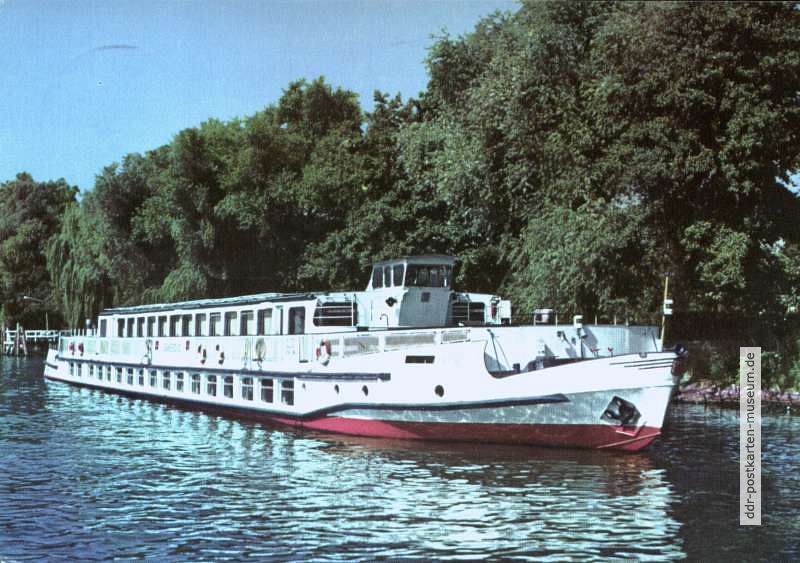 Fahrgastschiff "Sanssouci" der Weißen Flotte Potsdam mit 654 Plätze - 1977