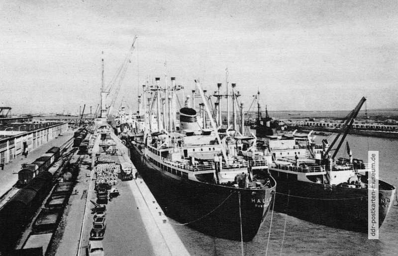 Überseehafen Rostock mit M.S. "Halle" und M.S. "Freundschaft" - 1963