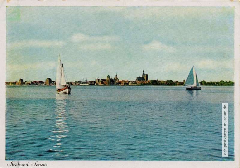 Seeseite mit Stralsund - 1950