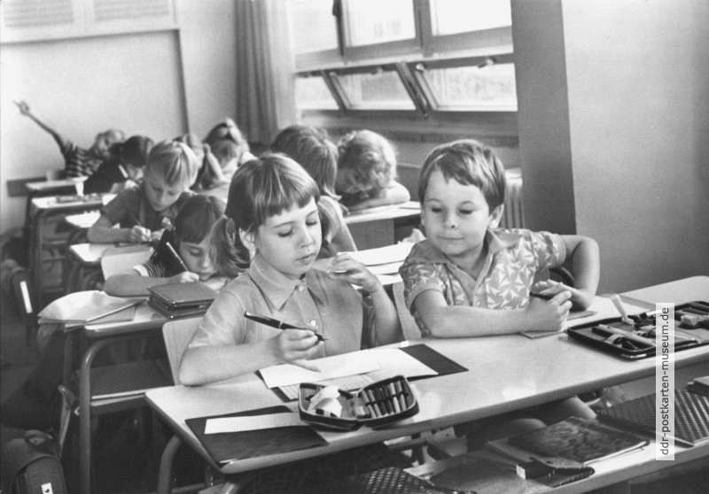 Postkarte zum Schulanfang von 1978 - Planet-Verlag