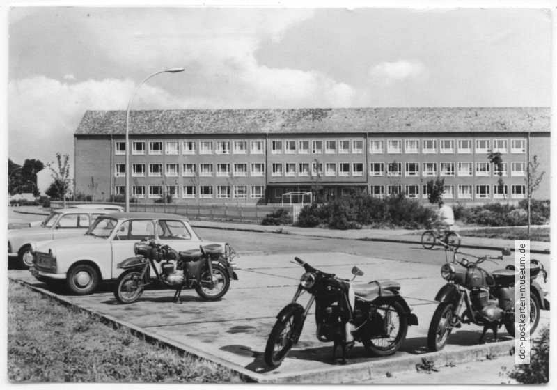 Oberschule im Wohnkomplex I - 1973