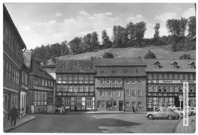Markt mit Hotel und HO-Gaststätte "Sachsenhof", Hotel "Kanzler" - 1968