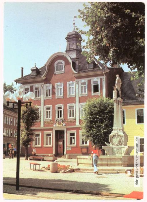 Rathaus, Waffenschmiede-Denkmal - 1980