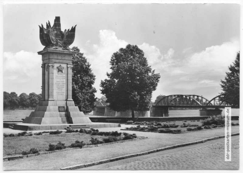 Denkmal der Begegnung (Kriegsende 1945) - 1980