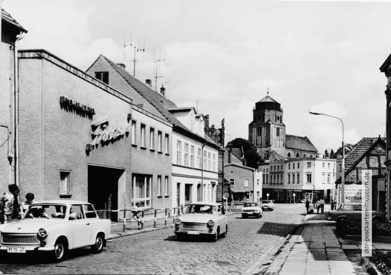 Trabant 601 in der Chausseestraße von Wolgast - 1976