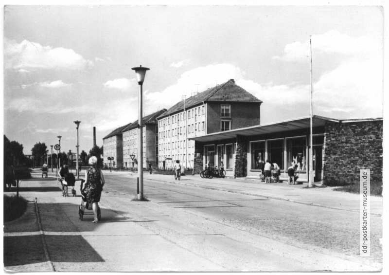 Juri-Gagarin-Straße, Konsum-Kaufhalle - 1969