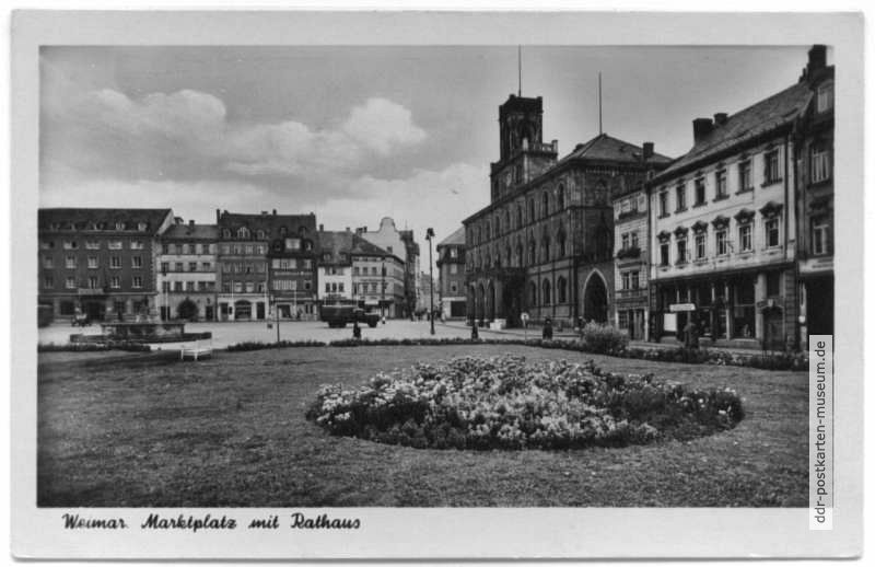 Marktplatz mit Rathaus - 1957