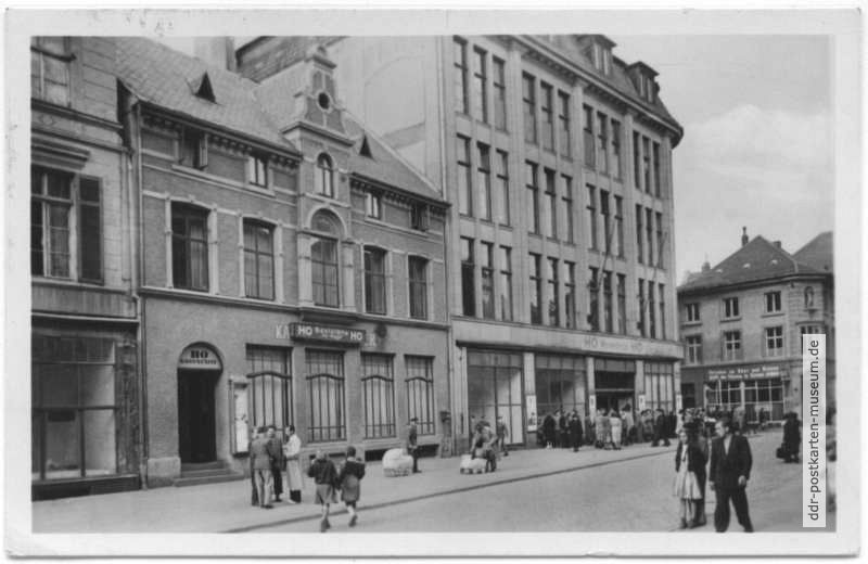 Stalinstraße, HO-Gaststätte "Zur Kogge" und HO-Warenhaus - 1955
