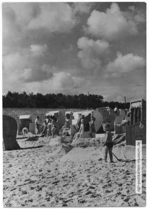 Ostseebad Zingst / Darß, Strandleben - 1963
